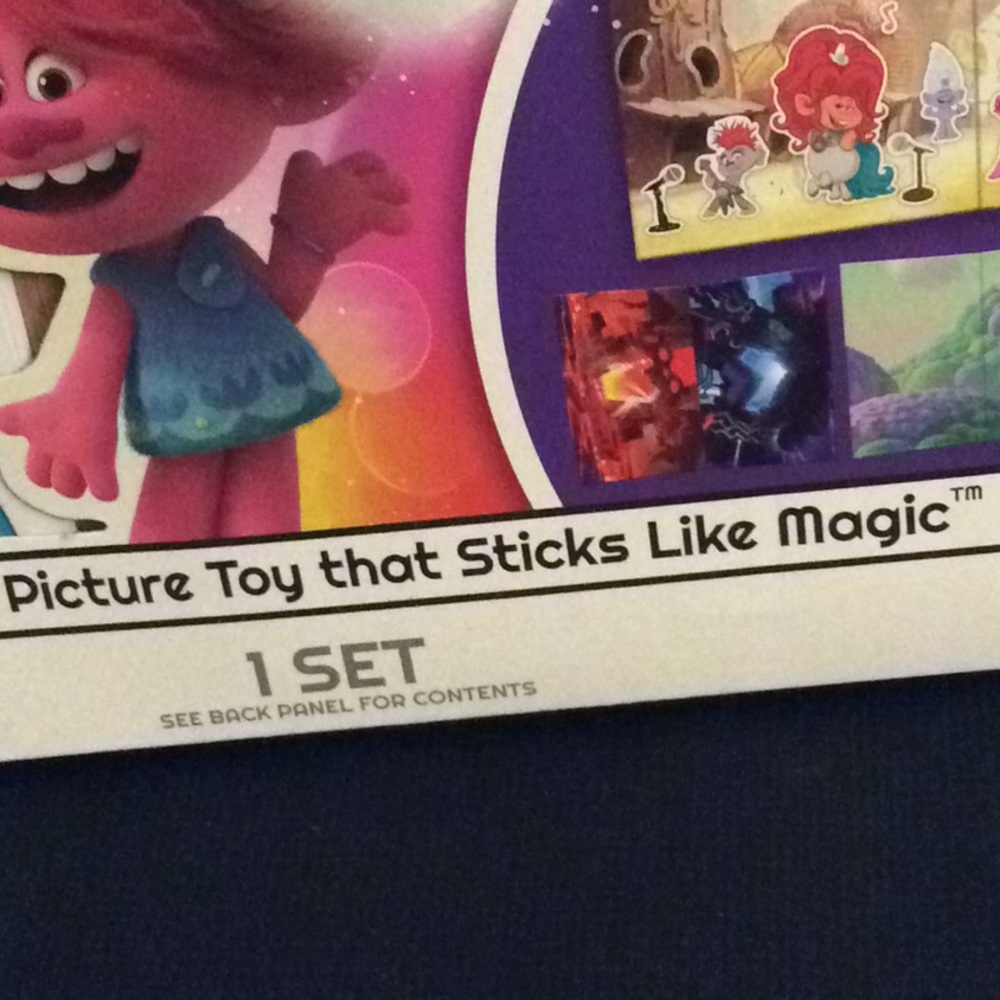 😊 2/ $8 TROLLS TOUR RE-STICK-ABLE FORMS - Picture 4 of 7